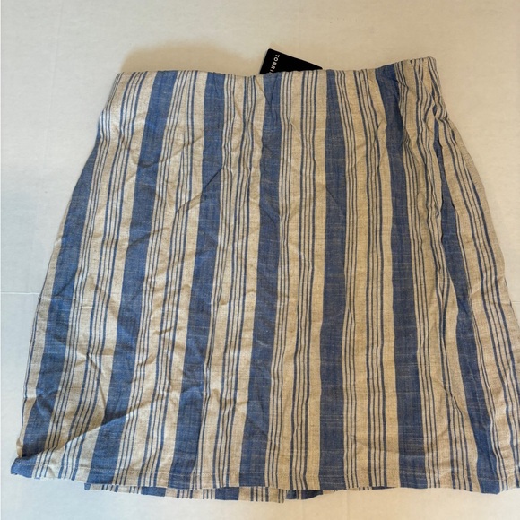 torrid Dresses & Skirts - Torrid NWT linen Blend mini skirt size L Fully Lined